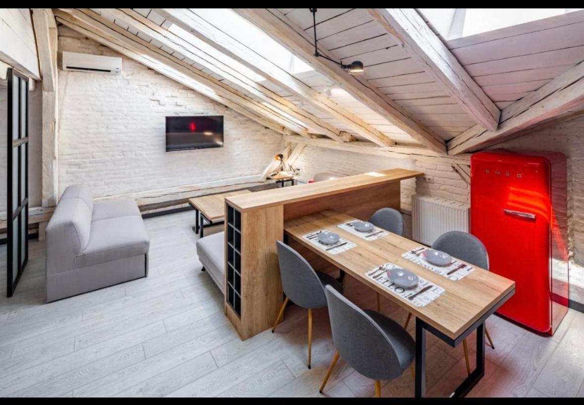 Romari Площа Ринок 29 Apartment Lviv Exterior photo