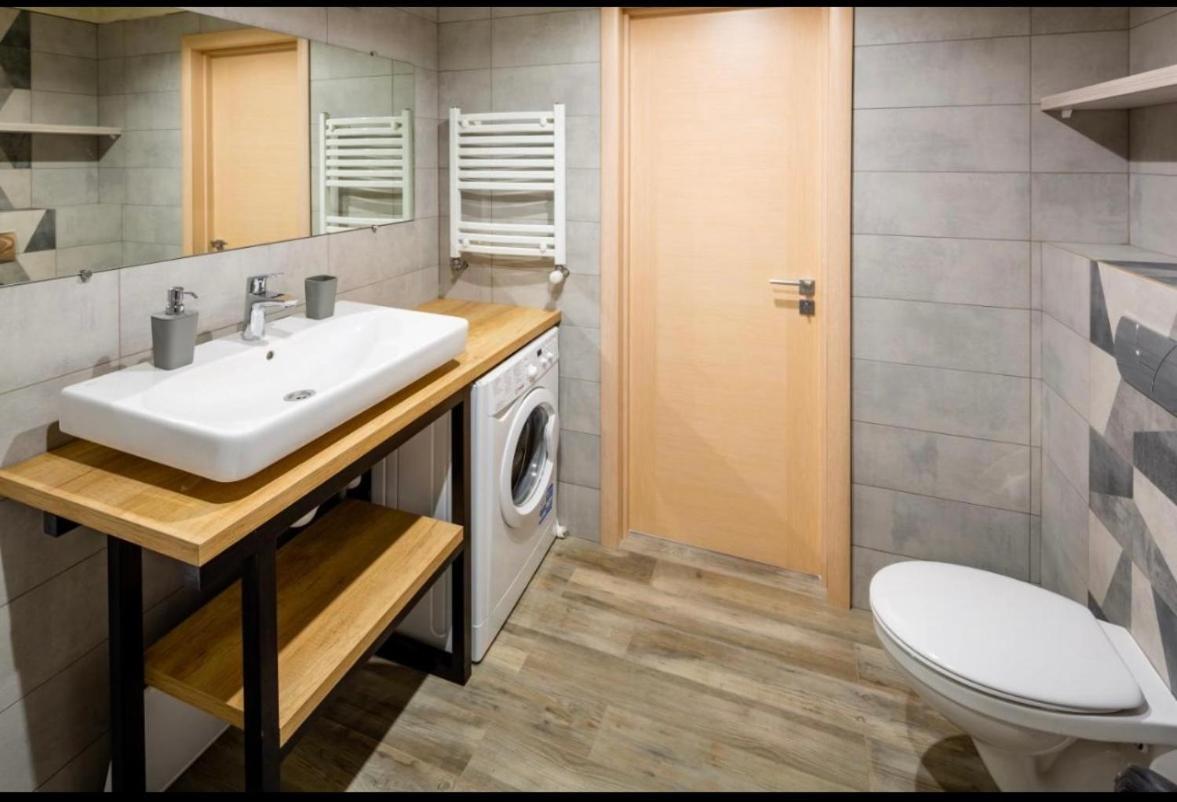 Romari Площа Ринок 29 Apartment Lviv Exterior photo